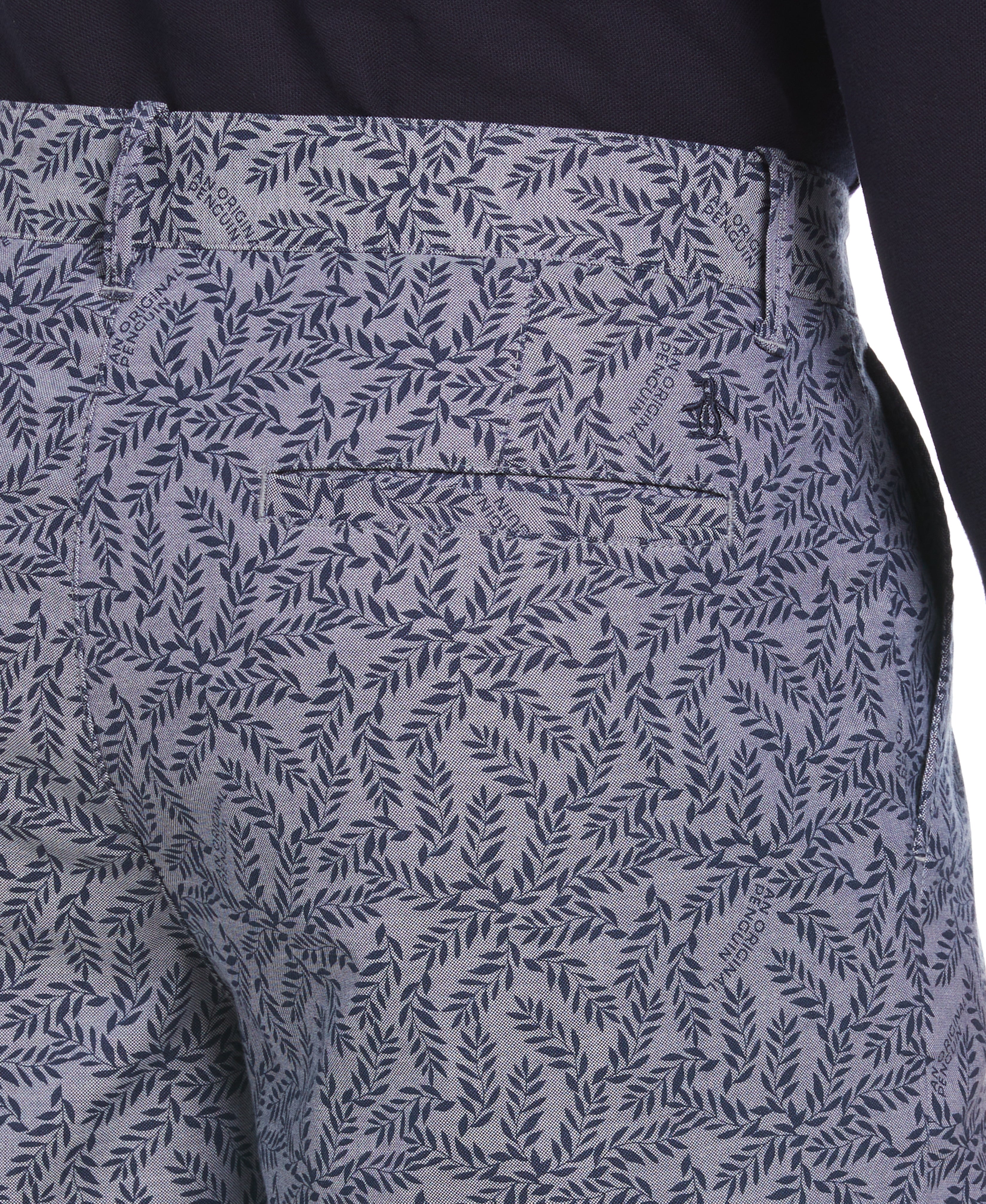 8" Leaf Print Oxford Short - Image 3