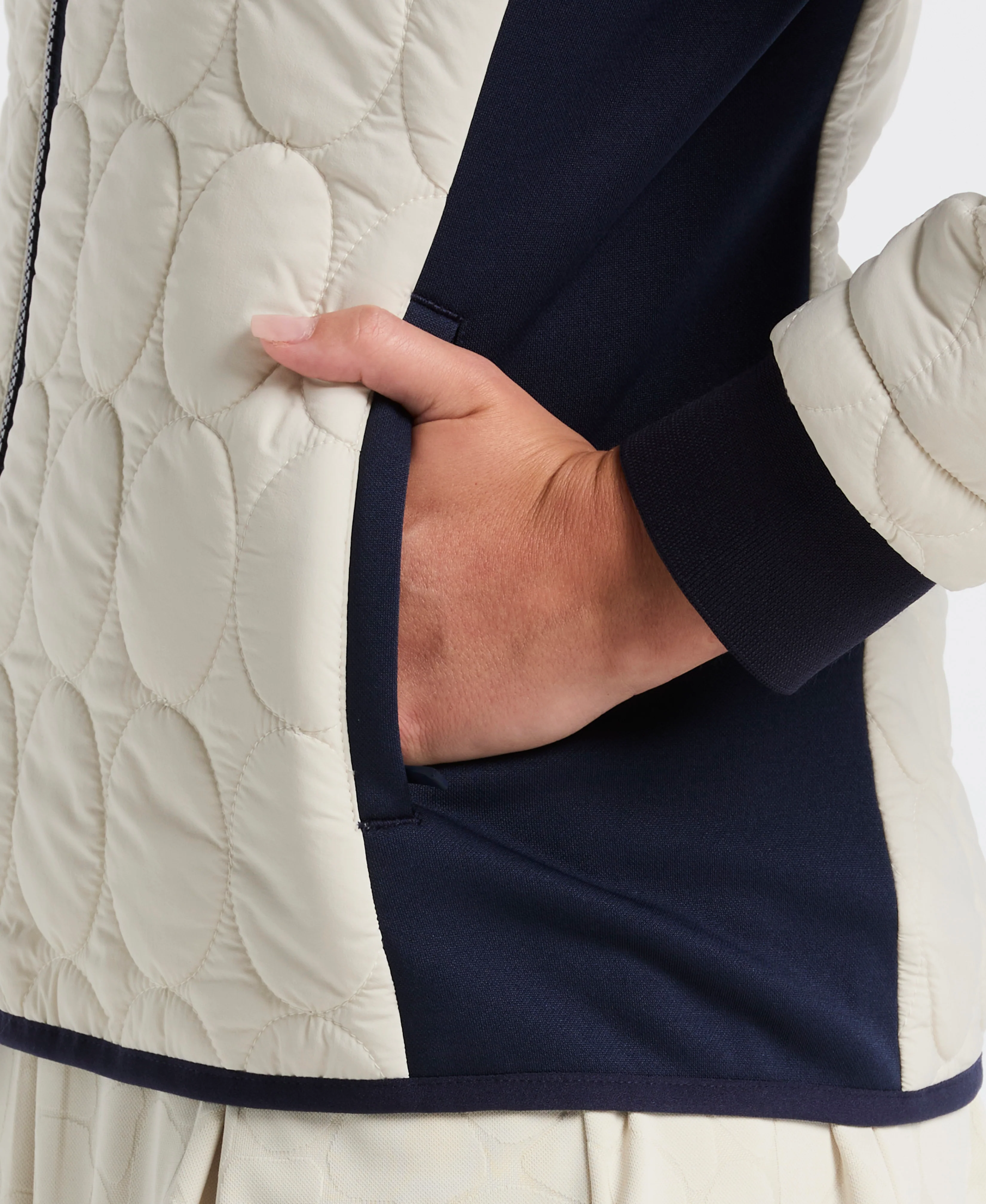 Women's Quilted Puffer Jacket - Image 4